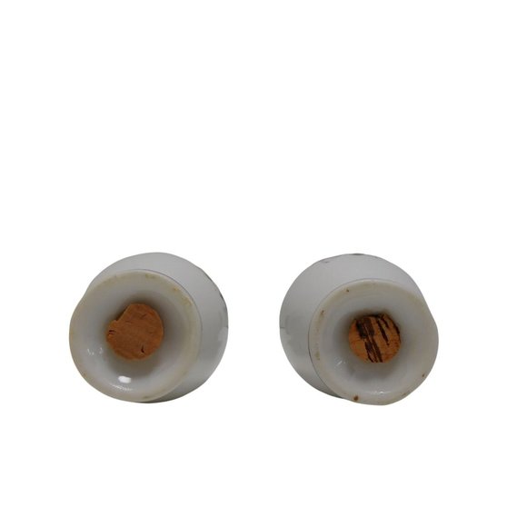 Salt & Pepper Shaker Set Flower Pattern Approx 1-1/2"x 2-3/4" - Picture 6 of 6